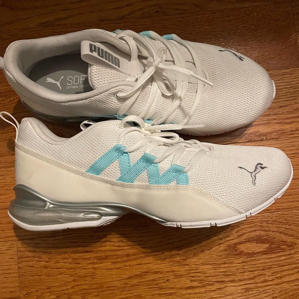 Puma Soft Foam Sneakers